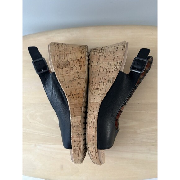 Crocs A-Leigh Wedge Slingback Sandals Size 7 Black Leather Cork Heel 11848 - Picture 4 of 6